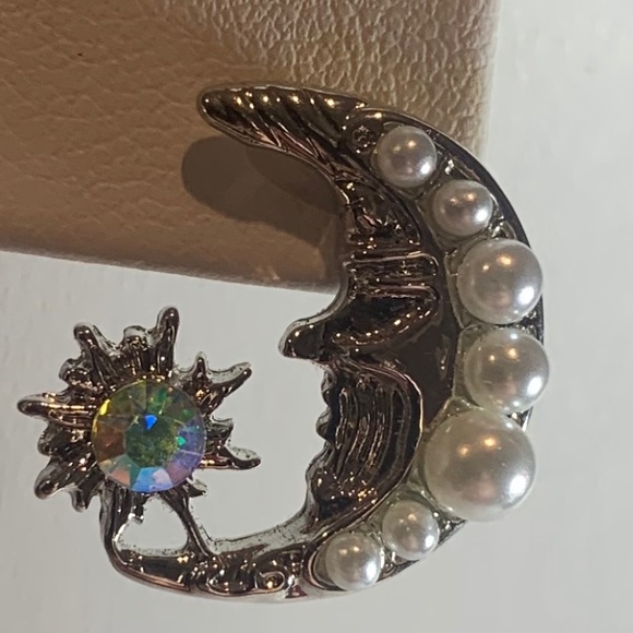 Women's Earrings/ Moon & Star - Picture 4 of 5